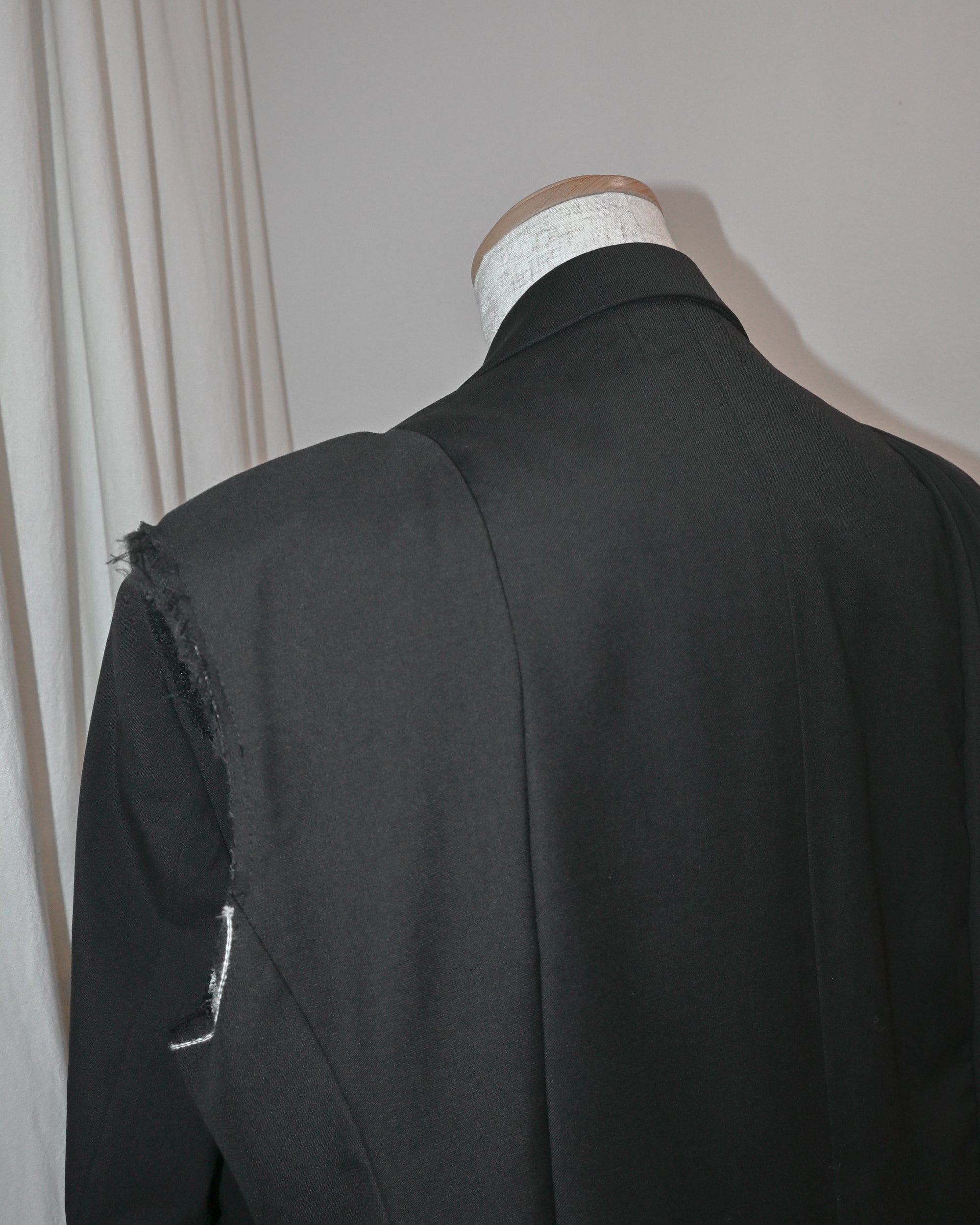 ID26-011-F / avant-garde tailored 【B】