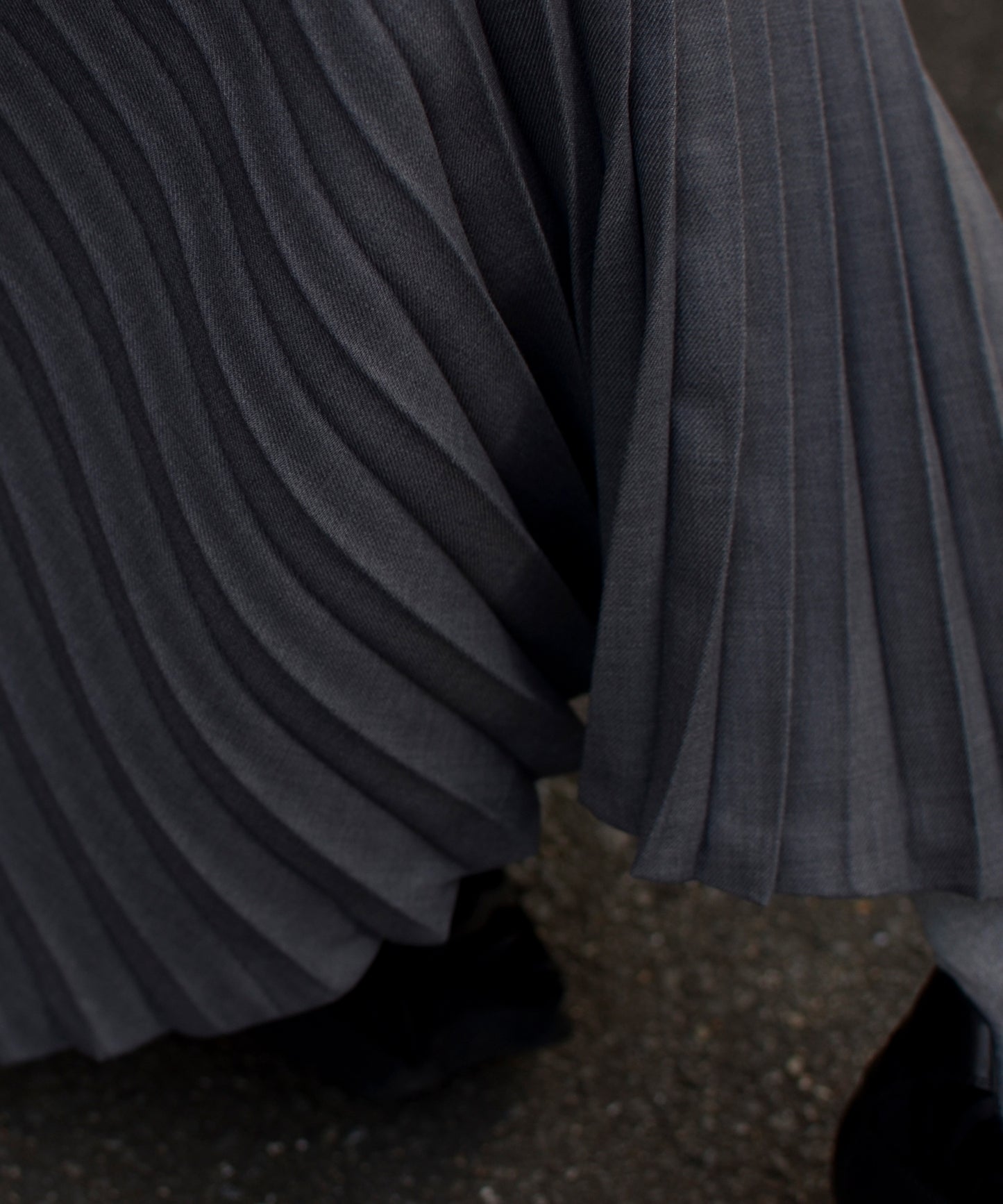 【残り僅か】UE-003 / asymmetry pleats skirt