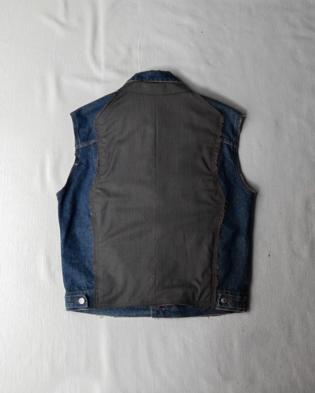 ID25-021 / hybrid layered vest【A】