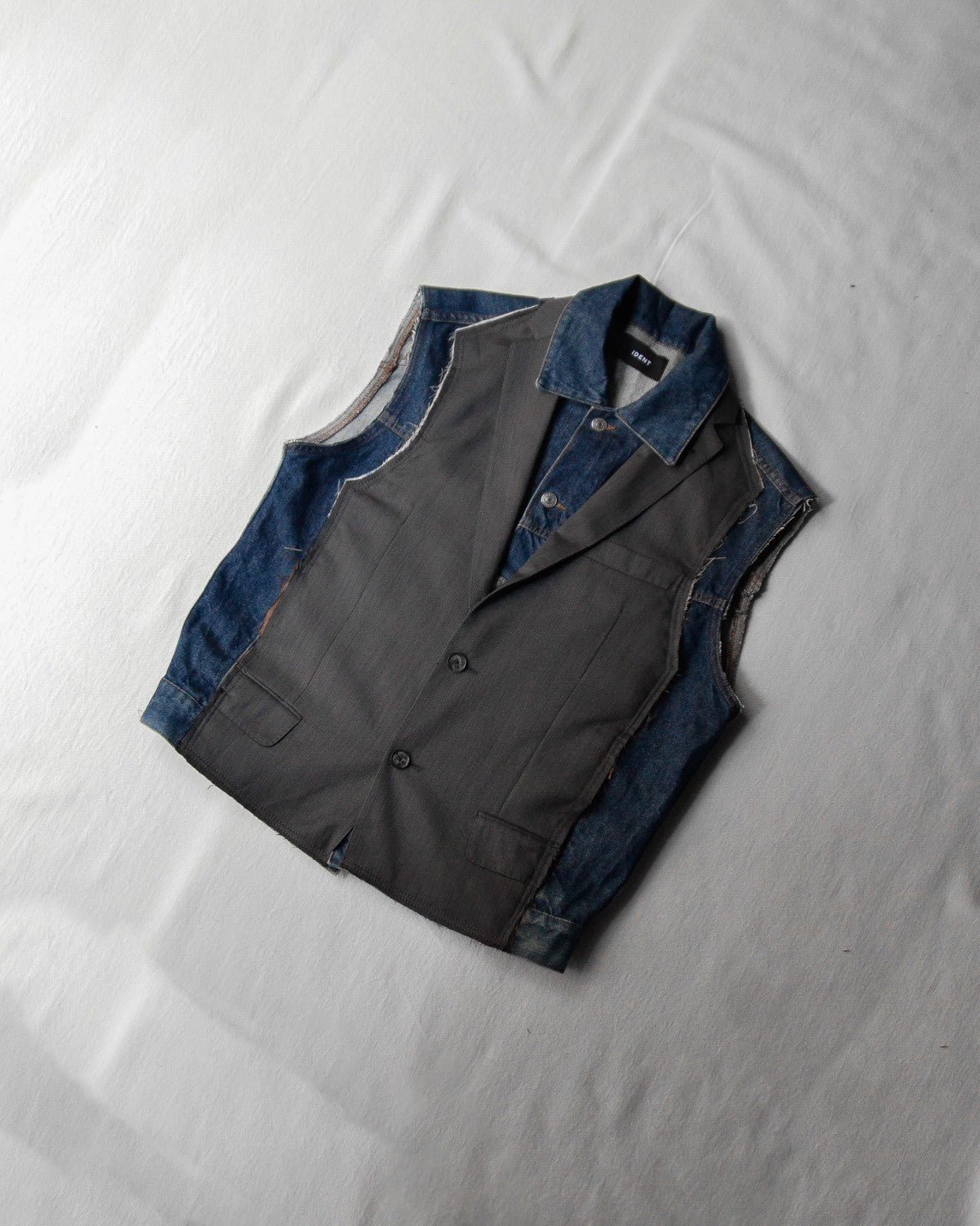 ID25-021 / hybrid layered vest【A】