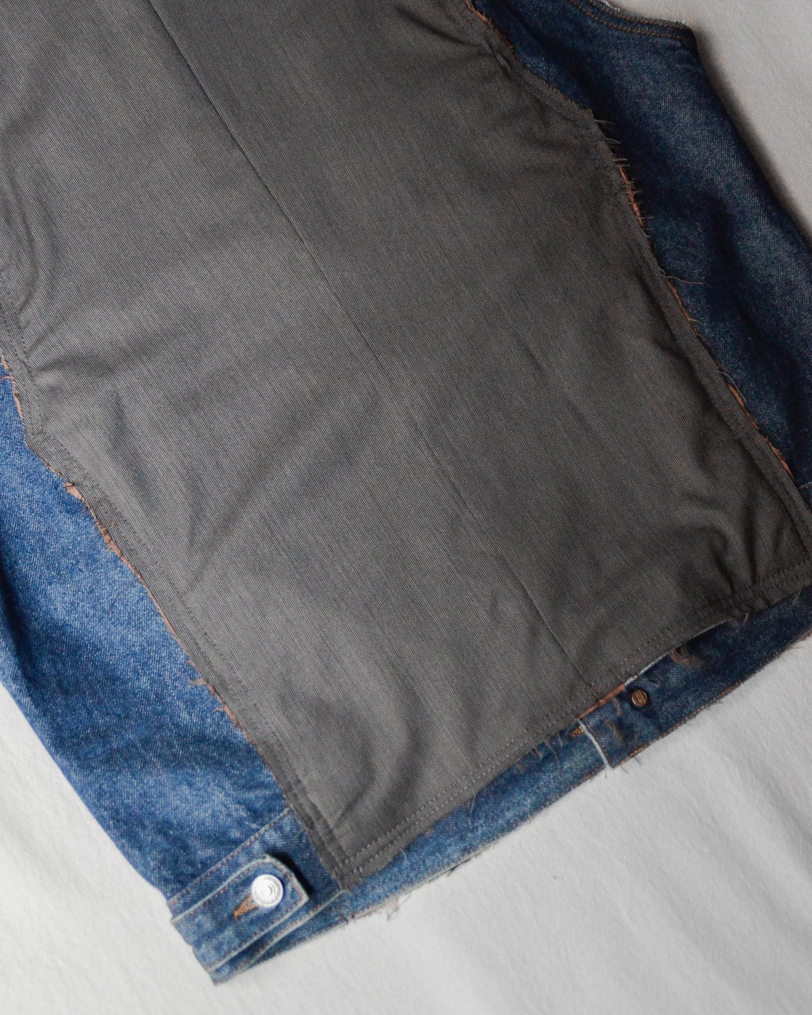ID25-021 / hybrid layered vest【A】