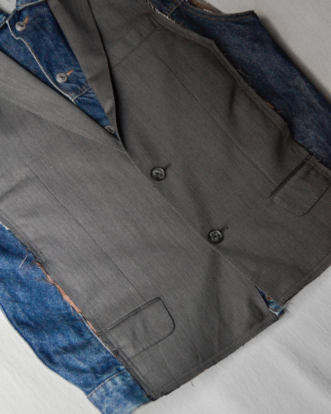 ID25-021 / hybrid layered vest【A】