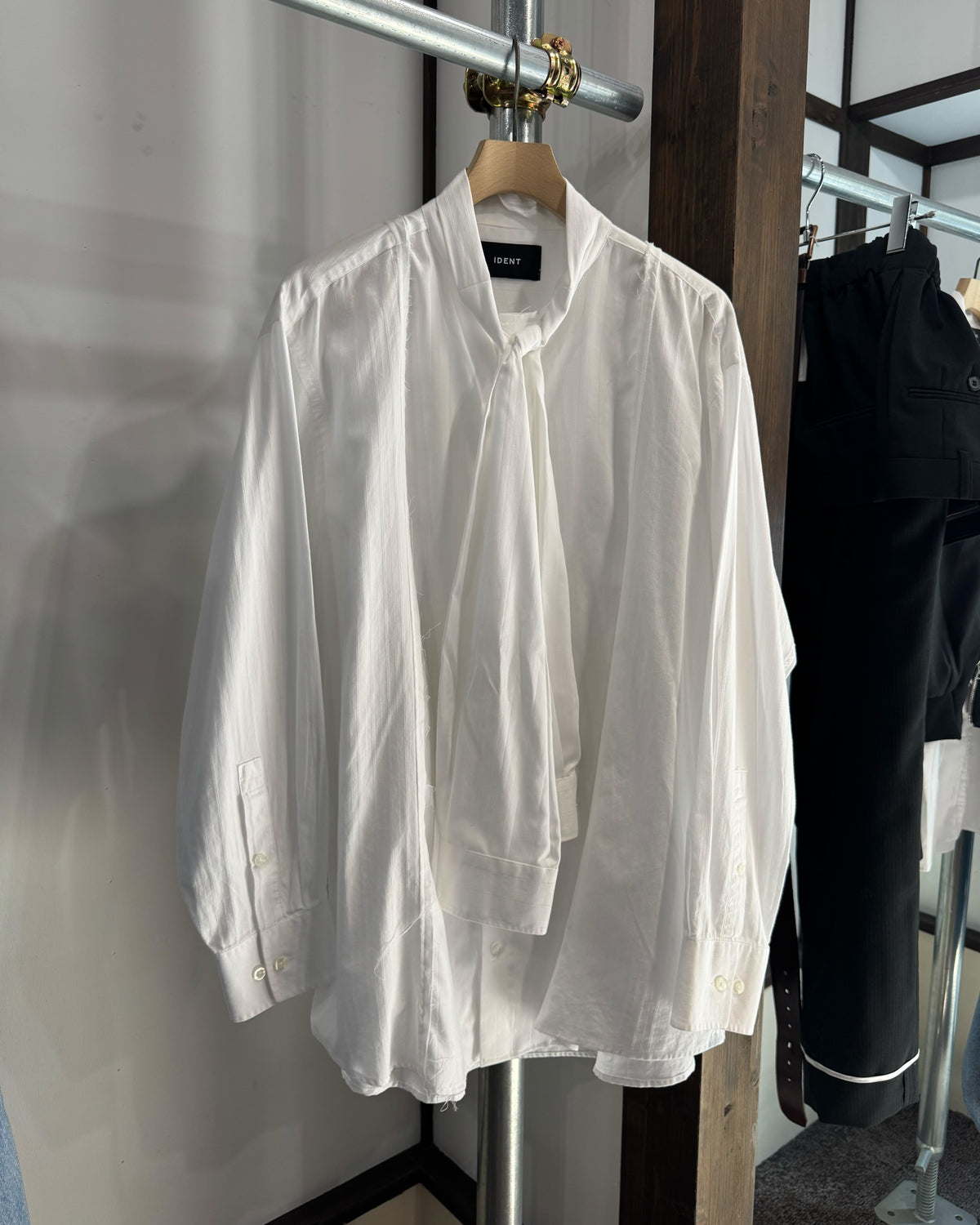 ID26-004-03-F / docking ribbon shirt【B】