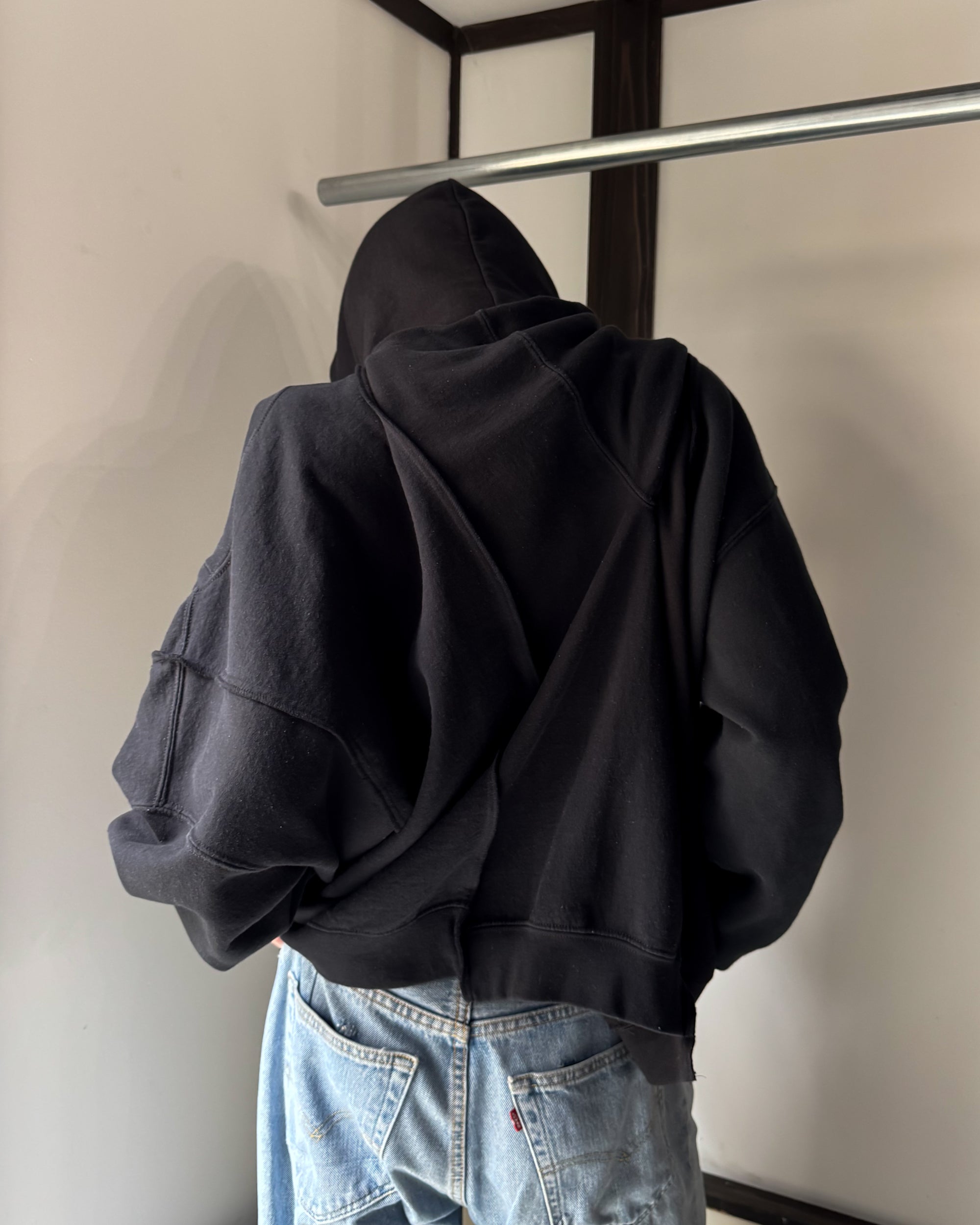 ID25-018 / two face sweat【A】