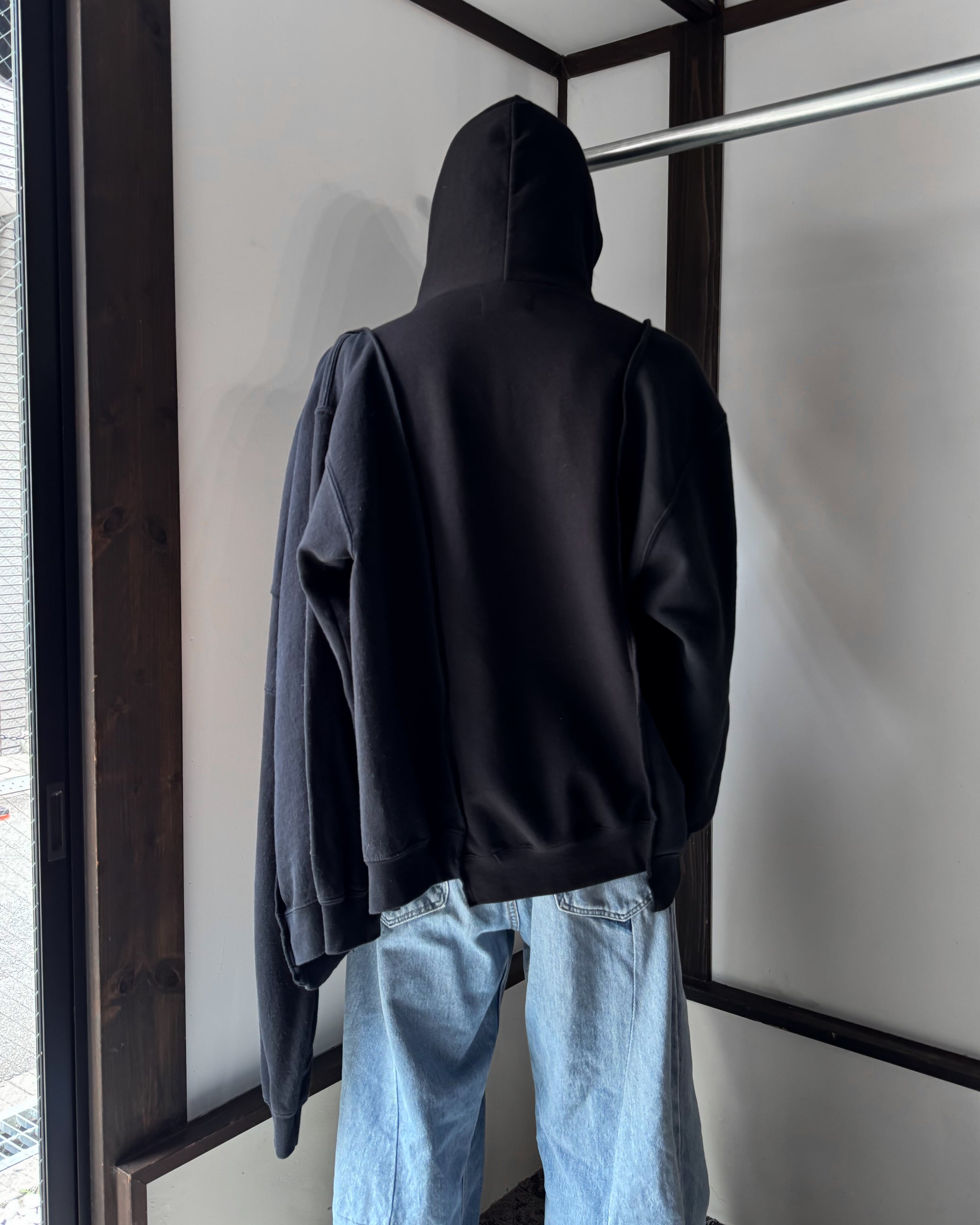 ID25-018 / two face sweat【A】