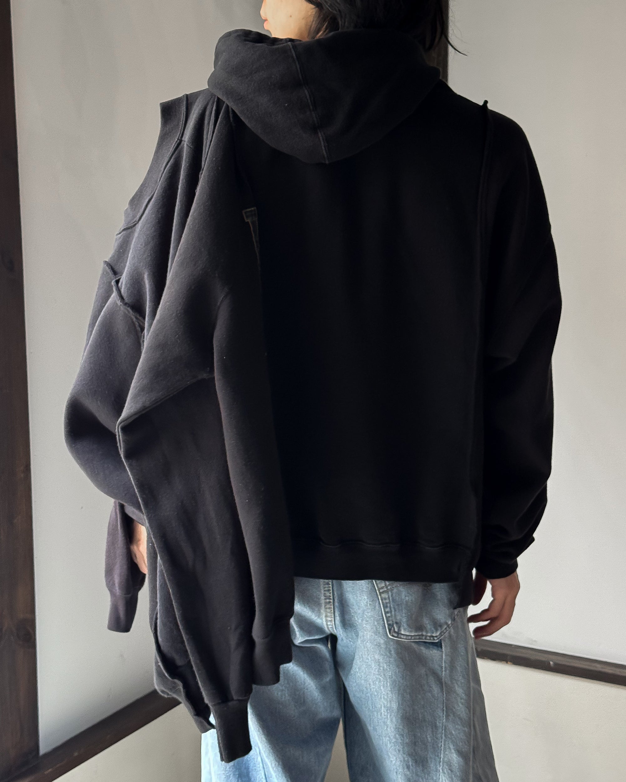 ID25-018 / two face sweat【C】