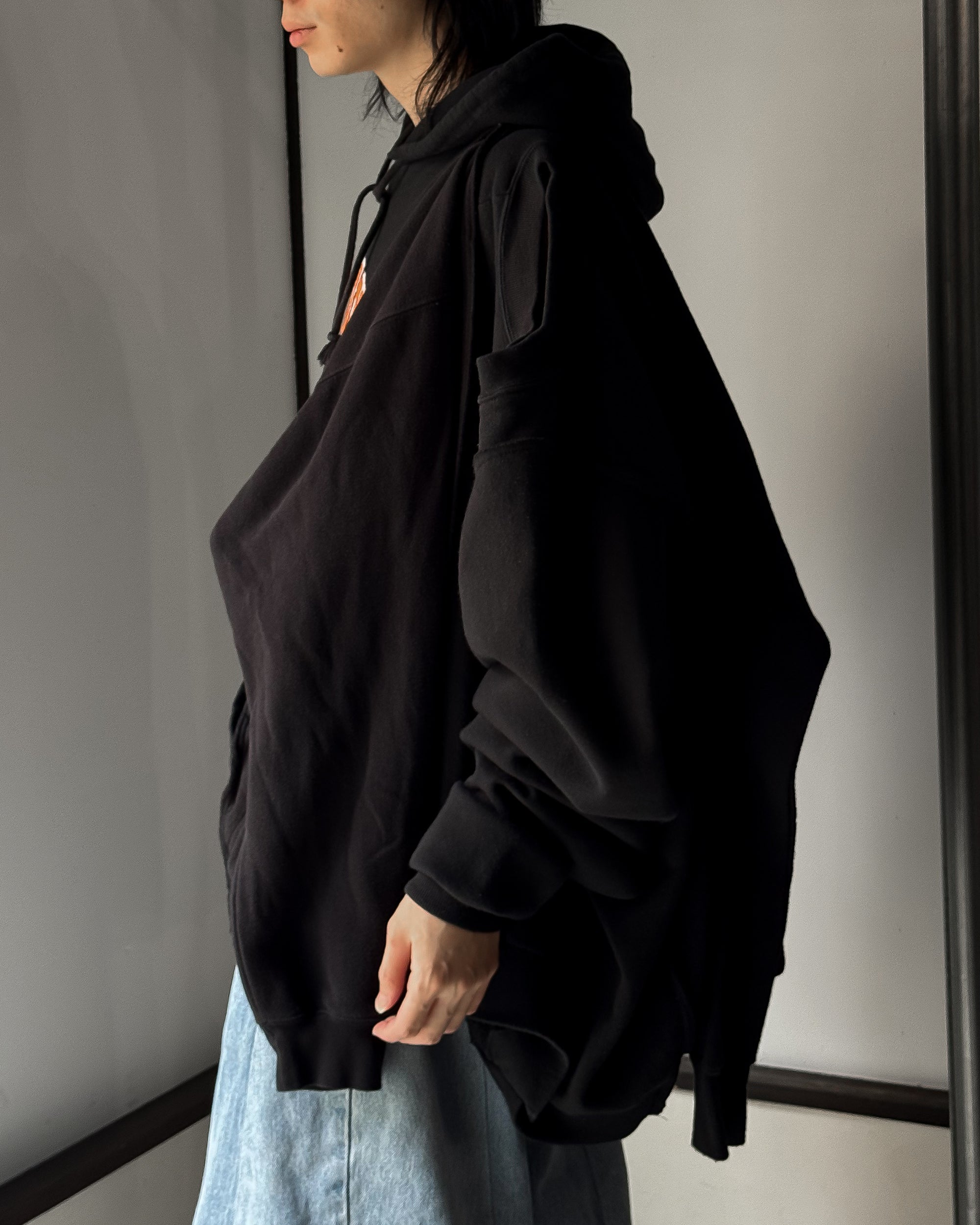 ID25-018 / two face sweat【C】