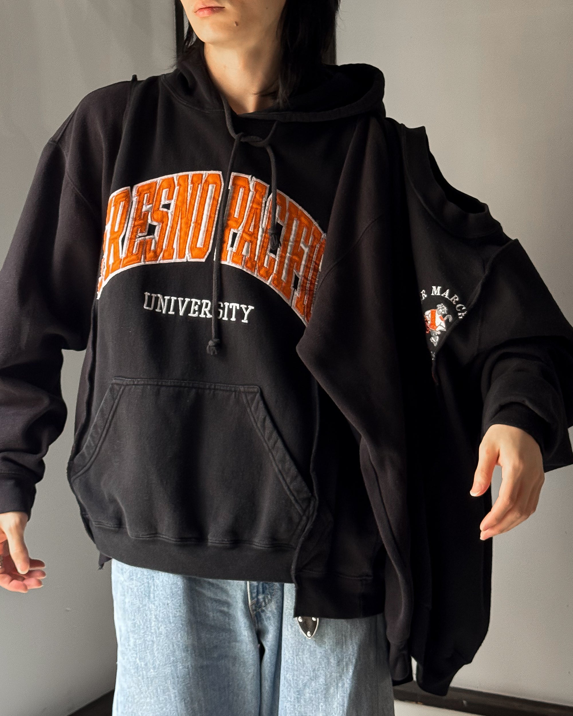 ID25-018 / two face sweat【C】