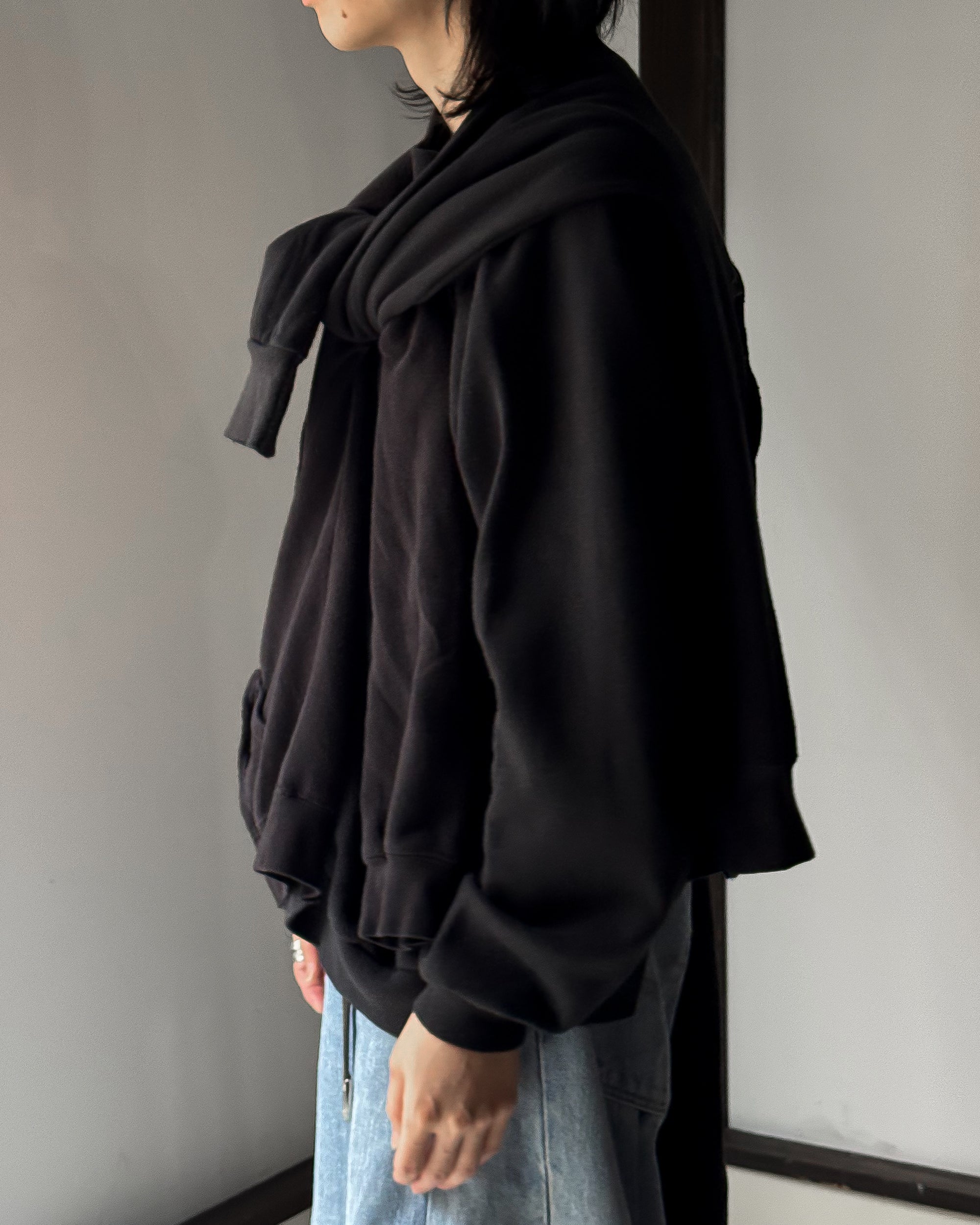 ID25-018 / two face sweat【C】