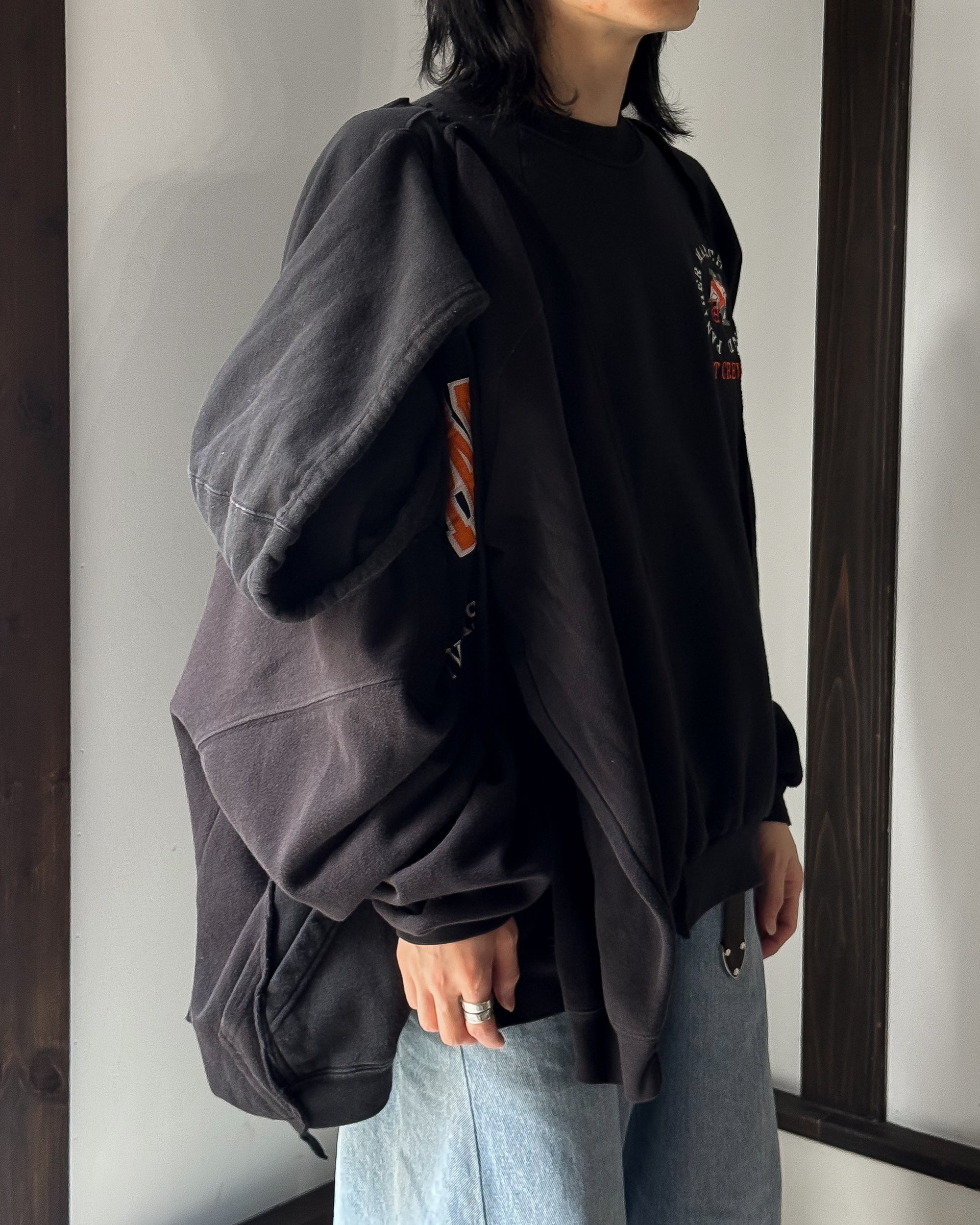 ID25-018 / two face sweat【C】