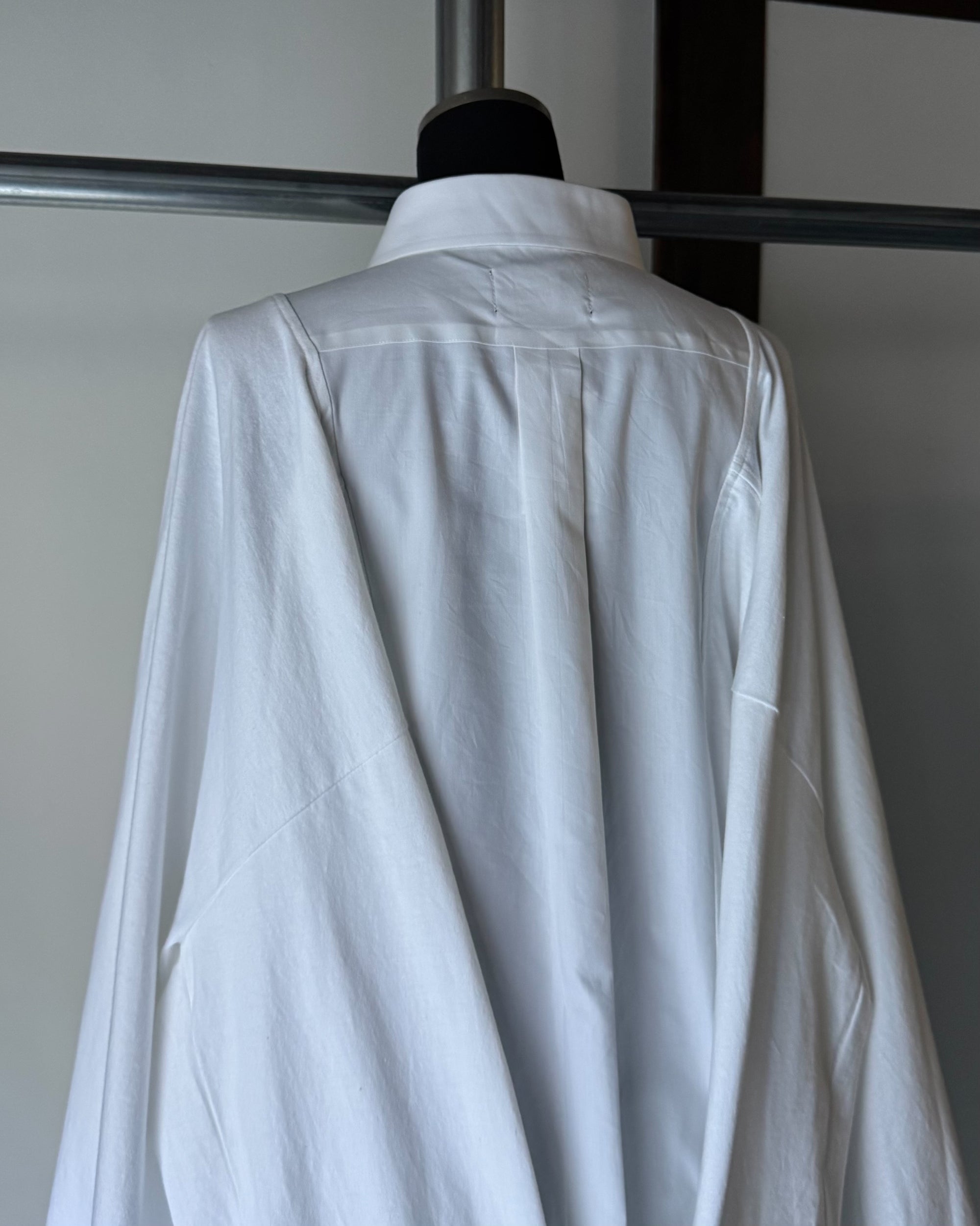 ID25-032-F / docking avant-garde shirt【A】