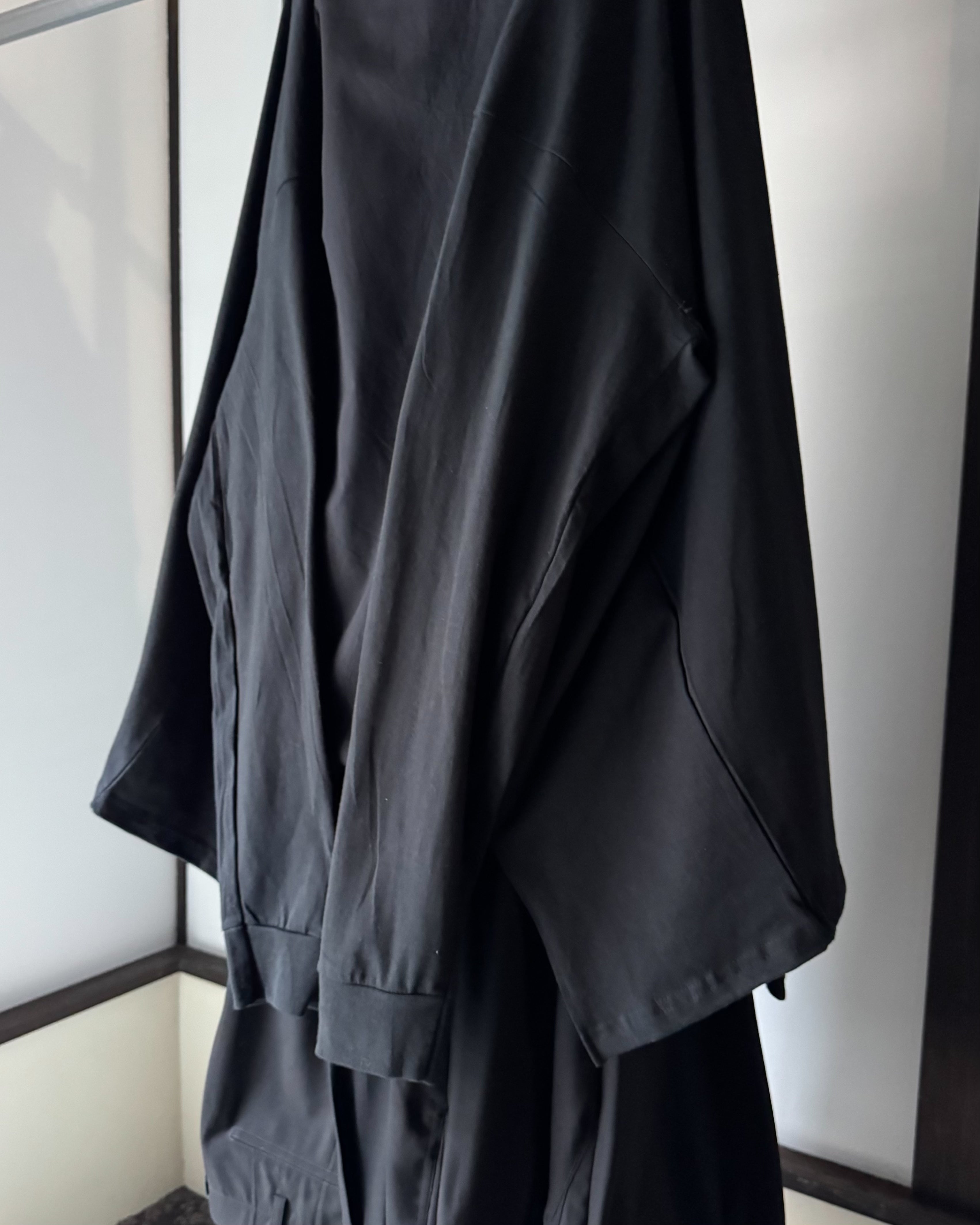 ID25-032-F / docking avant-garde shirt【B】 – IDENT