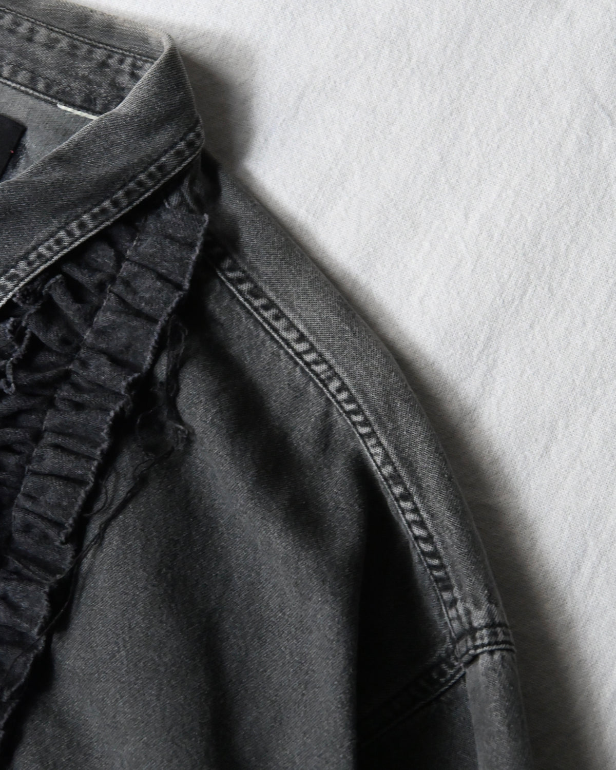 ID26-014-07-F / denim frill shirt【F】